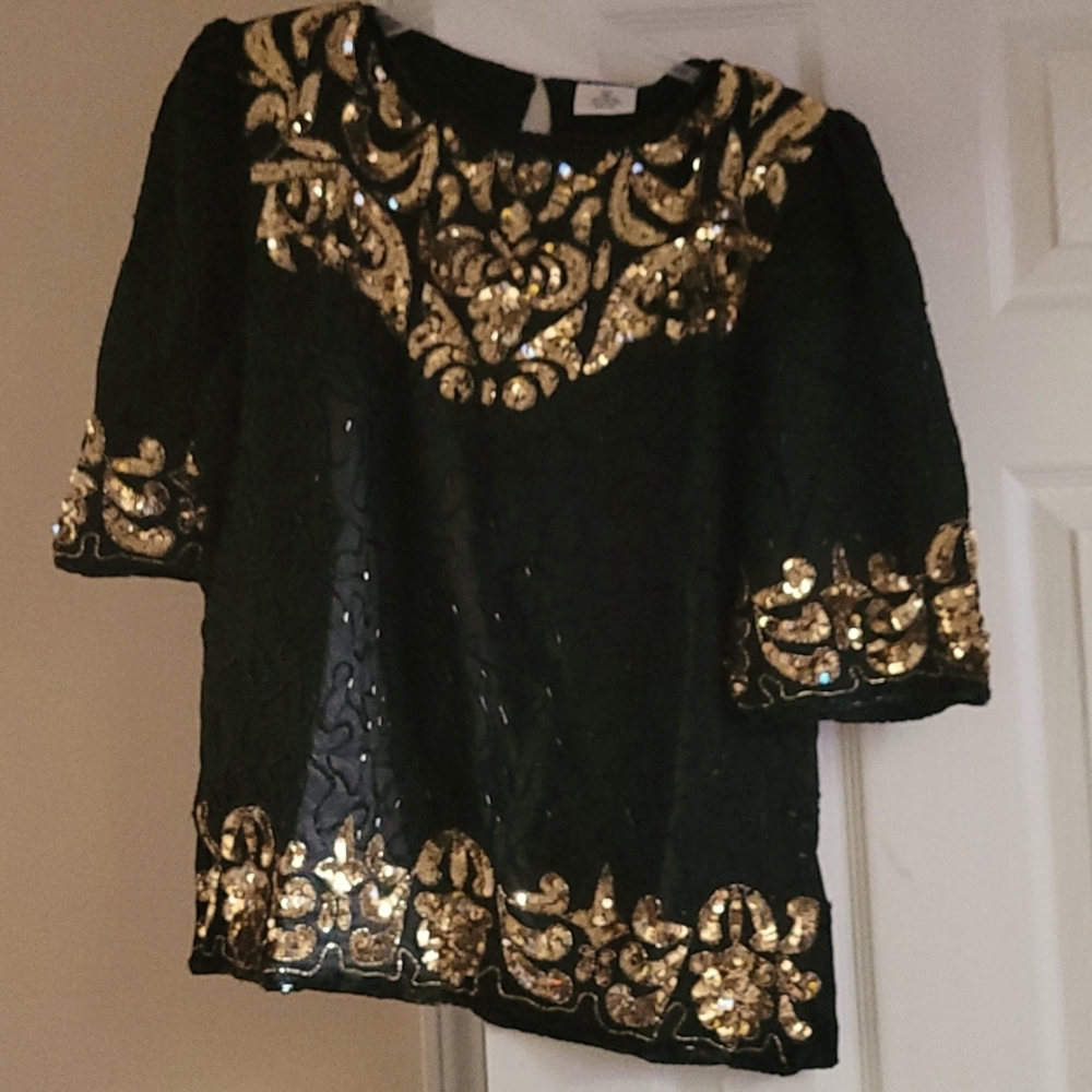 NWT TWO PIECE Medium Sequin Set